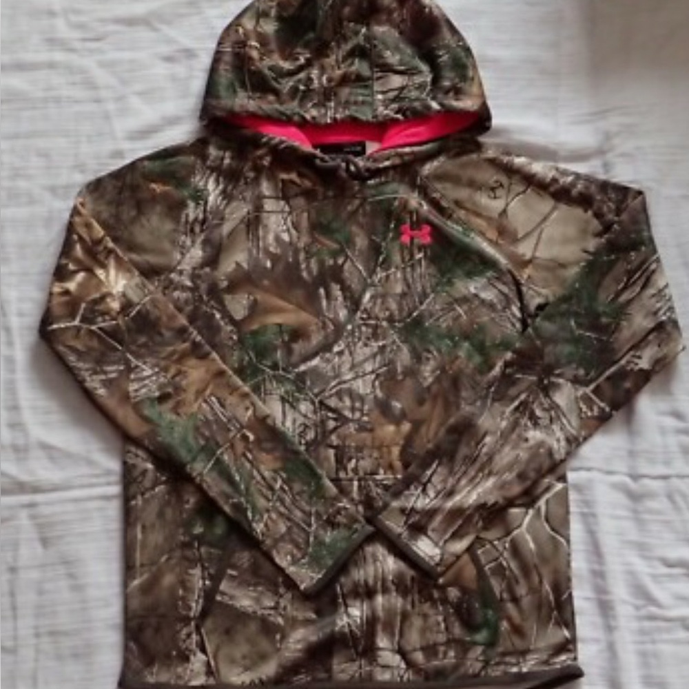 Under Armour Green Tan Long Sleeve top camouflaged hoodie